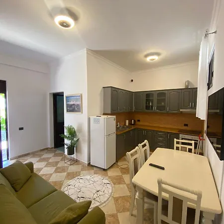 Laura Hotel Velipojë